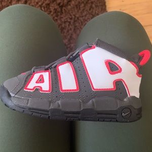 Nike uptempo toddler size 8c